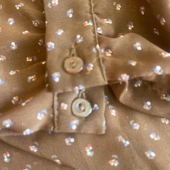 Love Culture Sheer Long Sleeve High Low Button Up Blouse Small - Picture 10 of 10